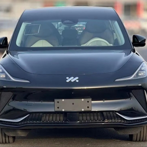 I M M Otor s L S 7 SUV Eléctrico de Lujo con Tracción en las Cuatro Ruedas, Batería de Litio, Asientos de Cuero, Neumáticos R19, Cámara Trasera - Product Image 1