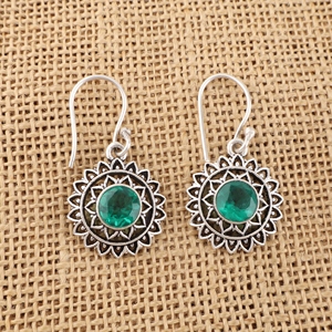 Boucles d'oreilles tendance faites à la main en laiton avec pierres précieuses péridot en argent sterling 925, serties de clos et de forme ronde, pour femme - Product Image 1