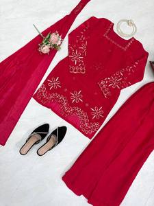 Traje de Diseñador para Mujer, Marca Fendy, en Seda con Bordado de Lentejuelas, Top y Pantalón Palazzo Largo hasta el Suelo con Dupatta, para Fiestas y Diwali - Product Image 3