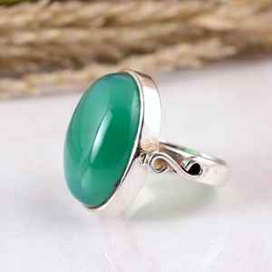 Anillo Ajustable Bohemio de Plata de Ley 925 Hecho a Mano con Ónix Verde, Joyería Artesanal Unisex con Cuentas Oxidadas, Estilo Vintage - Product Image 3