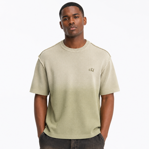 Fabricant de t-shirts en coton à dégradé ombré personnalisable, tricot texturé premium, logo brodé personnalisé, couture apparente, chemises pour hommes - Product Image 1