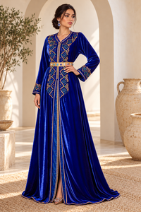 Vestido Caftán Marroquí de Terciopelo Azul Rey Mishkat Couture, Cuello en V, Elegante, Maxi, Manga Larga, con Cinturón, para Fiesta - Product Image 4