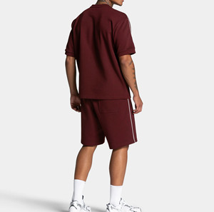 Ensemble deux pièces décontracté pour homme, doublure contrastée, qualité supérieure, tissu polyester-coton respirant et séchage rapide, personnalisable pour l'été (OEM) - Product Image 2