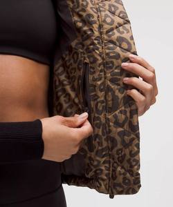 Chaleco Corto Acolchado con Estampado de Leopardo para Mujer, con Capucha, Cintura Ajustable, Ropa de Invierno, Chaleco sin Mangas Aislante - Product Image 4