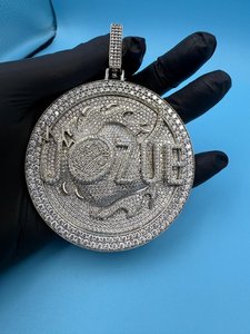 จี้เพชรโมอิสซาไนต์แบบกำหนดตัวอักษรได้เอง สไตล์ฮิปฮอป สำหรับงานปาร์ตี้ จี้วงกลมตัวอักษรแบบกำหนดเอง ประดับเพชรเต็มวง  จี้เงินแท้ 925 ของขวัญ - Product Image 3