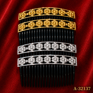 Peineta Vintage Dorada y Plateada con Pedrería para Novia, Accesorio Decorativo Hecho a Mano para el Cabello, 13CM MOLL JEWELLERS - Product Image 5