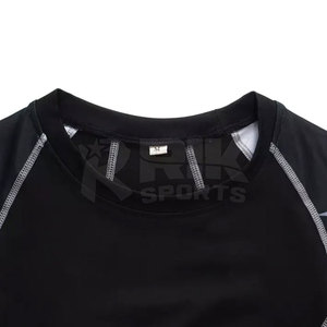 Rashguard de sublimation en tissu léger et durable, coupe confortable, idéal pour la natation et le surf en extérieur - Product Image 4