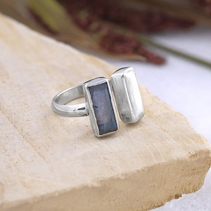 Bague rectangulaire en argent sterling 925 avec labradorite naturelle, faite à la main, pour femme - Product Image 3
