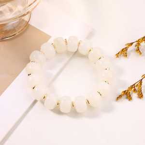 สร้อยข้อมือลูกปัดปรับได้สำหรับนักเรียน ดีไซน์ไม่ซ้ำใคร สร้อยข้อมือเรซิ่นรูปทรงไม่สม่ำเสมอ ของขวัญสำหรับผู้หญิง งานฝีมือเรซิ่น - Product Image 5