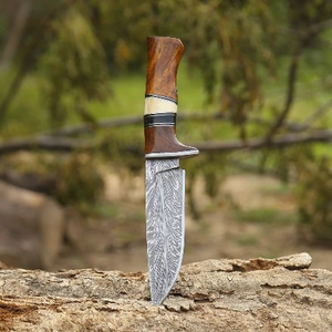 Cuchillo de caza de acero de Damasco hecho a mano al por mayor, personalizado con mango de madera, para supervivencia al aire libre, camping y pesca, con funda. - Product Image 2