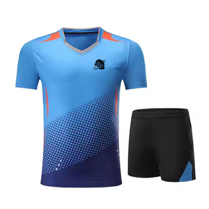 Uniforme de football personnalisé de haute qualité en polyester, service OEM, séchage rapide, respirant - Product Image 1
