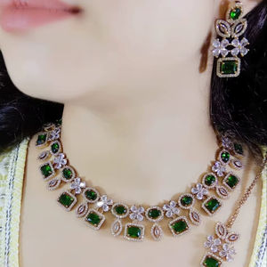 Conjunto de Collar y Pendientes Brillantes Chapados en Oro de 14K para Novia, Joyería de Boda India para Mujer, Ideal para Fiestas - Product Image 1