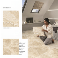 Carreaux de sol vitrifiés Kajaria Alecia Verde 2x2 en porcelaine marbrée 24x24 (60x60) pour le revêtement de sol du salon, catégorie de produits GVT/PGVT