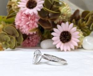 Ensemble de bagues de mariage en or blanc 14 carats massif pour femmes, bague de fiançailles avec halo caché en moissanite taille poire 3 carats, bijoux fins - Product Image 2