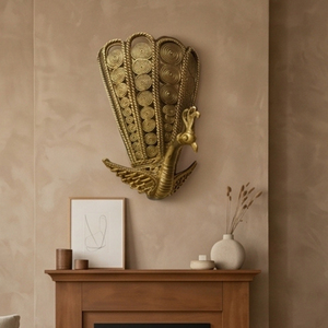 Pot de fleurs mural décoratif en laiton Dhokra de qualité supérieure, en forme de paon, pour la maison, le jardin et la décoration traditionnelle - Product Image 3