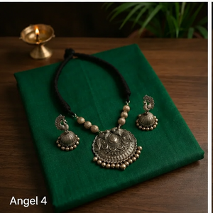 Ensemble de collier en alliage oxydé écologique avec pendentif à thème animalier et boucles d'oreilles assorties, cadeau dans un emballage personnalisé - Product Image 4