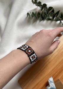 Conjunto de Collar y Pulsera con Cuentas Geométricas Étnicas para Mujer, Joyería Hecha a Mano con Patrones Coloridos, Base Negra, por UO - Product Image 4