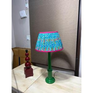 Lampe de table traditionnelle avec abat-jour en tissu floral multicolore, style Empire, E27, décoration de chambre à coucher, prix de gros, lampe de table faite à la main - Product Image 3