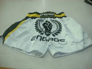 Pantalones Cortos de Kickboxing Personalizados, Pantalones Cortos de MMA Gladiator, Pantalones Cortos de Muay Thai con Bordado para Hombre - Product Image 6