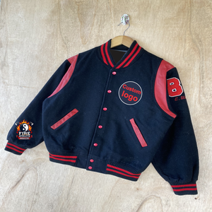 แจ็คเก็ตวาร์ซิตี้ผู้ชายคุณภาพสูงขายส่งแบบเรียบง่าย สวมใส่สบาย ระบายอากาศได้ดี ทรงปกติ - Product Image 3