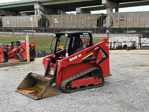 Chargeuse sur chenilles compacte 1050RT 2022 avec cabine fermée, machine de construction haute performance - Product Image 4