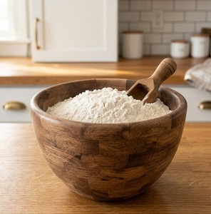 Bol de service artisanal en bois de noyer massif 100 %, grand bol rond en bois pour salade, pain, bol rustique pour la cuisine, fabriqué au Vietnam - Product Image 6