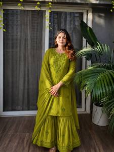 Ensemble Kurti Anarkali brodé vert, palazzo et dupatta, tenue traditionnelle indienne et pakistanaise - Product Image 2