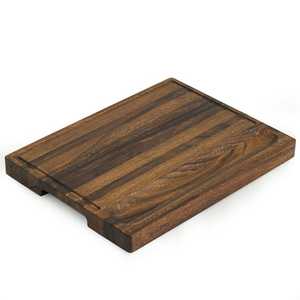 Planche à découper en bois d'acacia fabriquée à la main par un artisan professionnel : rainure pour les jus, poignées, pieds antidérapants - Product Image 6