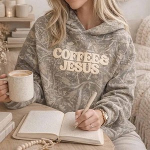 Sudadera con Capucha de Camuflaje con Mensaje del Evangelio de Jesús, para Hombres, Mujeres y Jóvenes, de Algodón y Felpa, con Impresión Personalizada y Parche de Chenilla, al por Mayor - Product Image 6