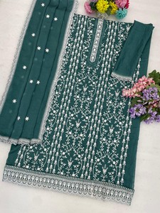 ชุดสูทผ้าไหมสำเร็จรูป Dhwaja ปักลายและประดับด้วยเลื่อม - Product Image 5