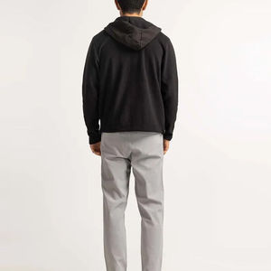 Veste zippée à capuche en molleton noir pour homme, coupe classique, décontractée, pour l'automne, 100 % coton, respirante, tricotée, design uni - Product Image 5