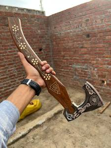 ขวานเหล็กดามัสกัสเกรดอุตสาหกรรมจาก Steel Craft International ด้ามไม้แอช ใบมีดยาว 4 3/4 นิ้ว ความยาวรวม 18 นิ้ว - Product Image 2