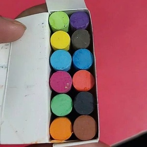Tiza de color ecológica sin polvo Duc Thanh, tiza brillante de carbonato de calcio para escribir en pizarras, exportación B2B - Product Image 4