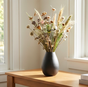 Elegante Florero de Hierro Negro, Pieza Decorativa Metálica de Diseño Moderno para Hogar, Oficina, Sala de Estar - Product Image 6
