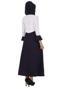 ชุดเดรสยาวมุสลิมสีกรมท่า แขนยาว แต่งระบายชายเสื้อ มีฮู้ด สวมใส่สบายๆ - Product Image 2