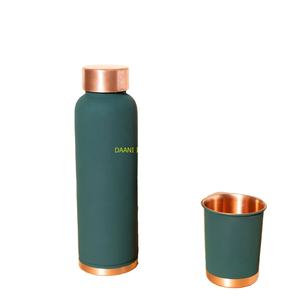 Botella de agua de cobre verde mate con 2 vasos, vasos ayurvédicos a prueba de fugas para uso diario, viajes de oficina y regalos - Product Image 1