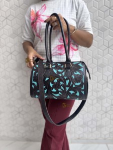 Combo de Bolso de Mano y Cartera de Cuero con Grabado Floral Hecho a Mano, Estilo Boho, Hecho a Mano, Estilo Western, para Uso Diario de Mujeres - Product Image 2