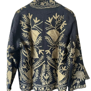 Chaqueta Reversible de Algodón Acolchado Kantha con Estampado Floral Indio Digital para Mujer, Transpirable y Ecológica para Otoño, Invierno y Primavera - Product Image 1