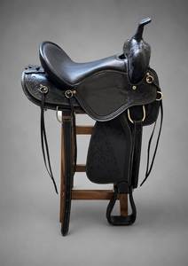 Silla de Doma Inglesa de Cuero con Estructura de Madera y Herrajes de Latón, Color Marrón, Artículos Ecuestres, Silla de Montar para Caballo de Cuero de la Mejor Calidad - Product Image 4