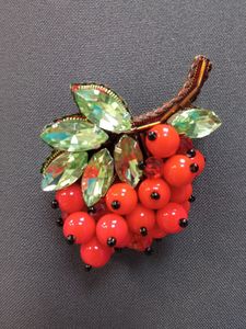 Broche Bordado con Cuentas de Inspiración Vintage, Pin Decorativo Hecho a Mano para Mujeres y Niñas - Product Image 6