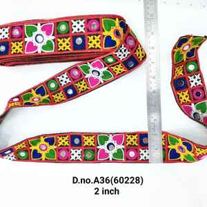 Cette dentelle de qualité supérieure est idéale pour les chaniya choli, les lehenga et les tenues de fête. - Product Image 3