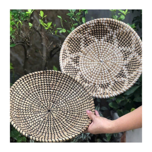 Assiette murale suspendue en macramé en jonc de mer fait main de Can Tho, design moderne, motif personnalisable, ensemble multi-pièces pour usage domestique et commercial - Product Image 4