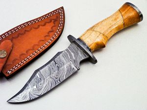 Couteau de chasse multifonctionnel à lame fixe motif Damas de qualité supérieure, couteau de camping en bois pour l'extérieur, logo personnalisé OEM/ODM, garantie 3 ans - Product Image 2