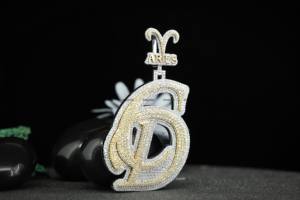 Pendentif personnalisé avec initiale en lettres serties de diamants, argent sterling 925, deux tons, diamant moissanite, bijoux hip hop par Phoenix Enterprise - Product Image 3