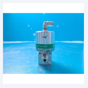 Vanne à diaphragme pneumatique CKD AGD11V-4RM-GWL4 utilisée comme pièce détachée pour équipement semi-conducteur d'occasion - Product Image 2