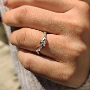 แหวนเพชรเลี้ยงในห้องปฏิบัติการสุดหรู แหวนหมั้นเพชรทอง 14K ทรงมงกุฎ ประดับเพชรทรงกลม สไตล์คลาสสิก ชุบทอง 14K - Product Image 3