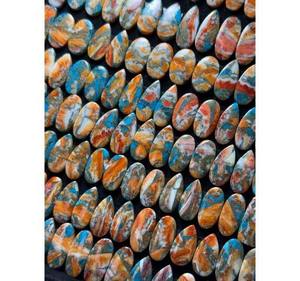 Cabochons en turquoise naturelle de haute qualité, taille personnalisée, formes variées, pierres lisses pour la fabrication de bijoux, vente en gros, directement de l'usine. - Product Image 1