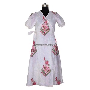เสื้อคลุมอาบน้ำผ้าฝ้ายแท้พิมพ์ลายบล็อกทำจาก Jaipur สำหรับใส่ในฤดูร้อน - Product Image 2