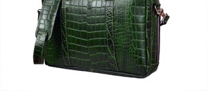 Maletín para Portátil de Piel de Cocodrilo Verde, Elegante Bolso de Hombro, Cierre de Cremallera Impermeable y Protector, para Viajes de Negocios y Trabajo - Product Image 3