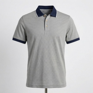 Polo pour homme à motif à pois gris, manches courtes, en coton tricoté, design décontracté et respirant, col et poignets à bordure marine - Product Image 1